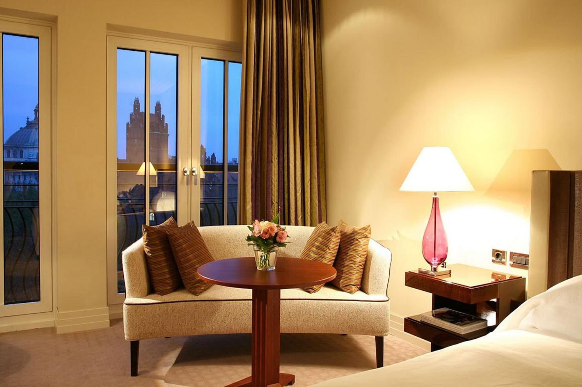 Rocco Forte The Charles Hotel Munchen Bagian luar foto